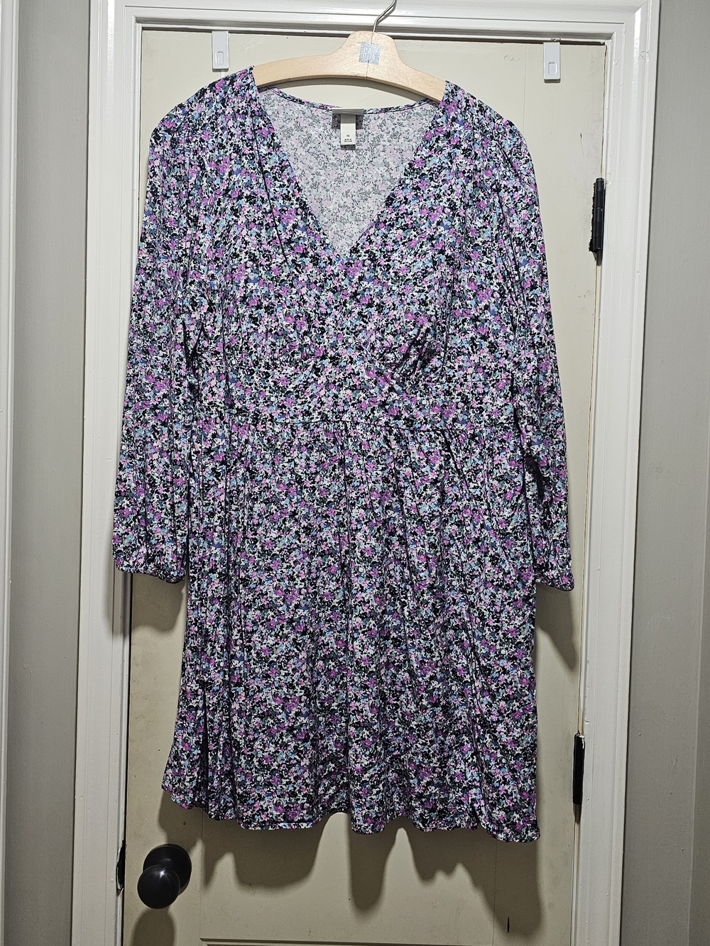 Floral V-Neck Long Sleeve Dress in Purple Mix